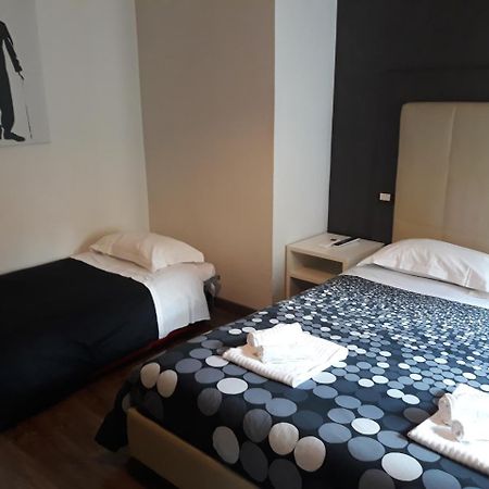 Modern Bnb Roma Esterno foto