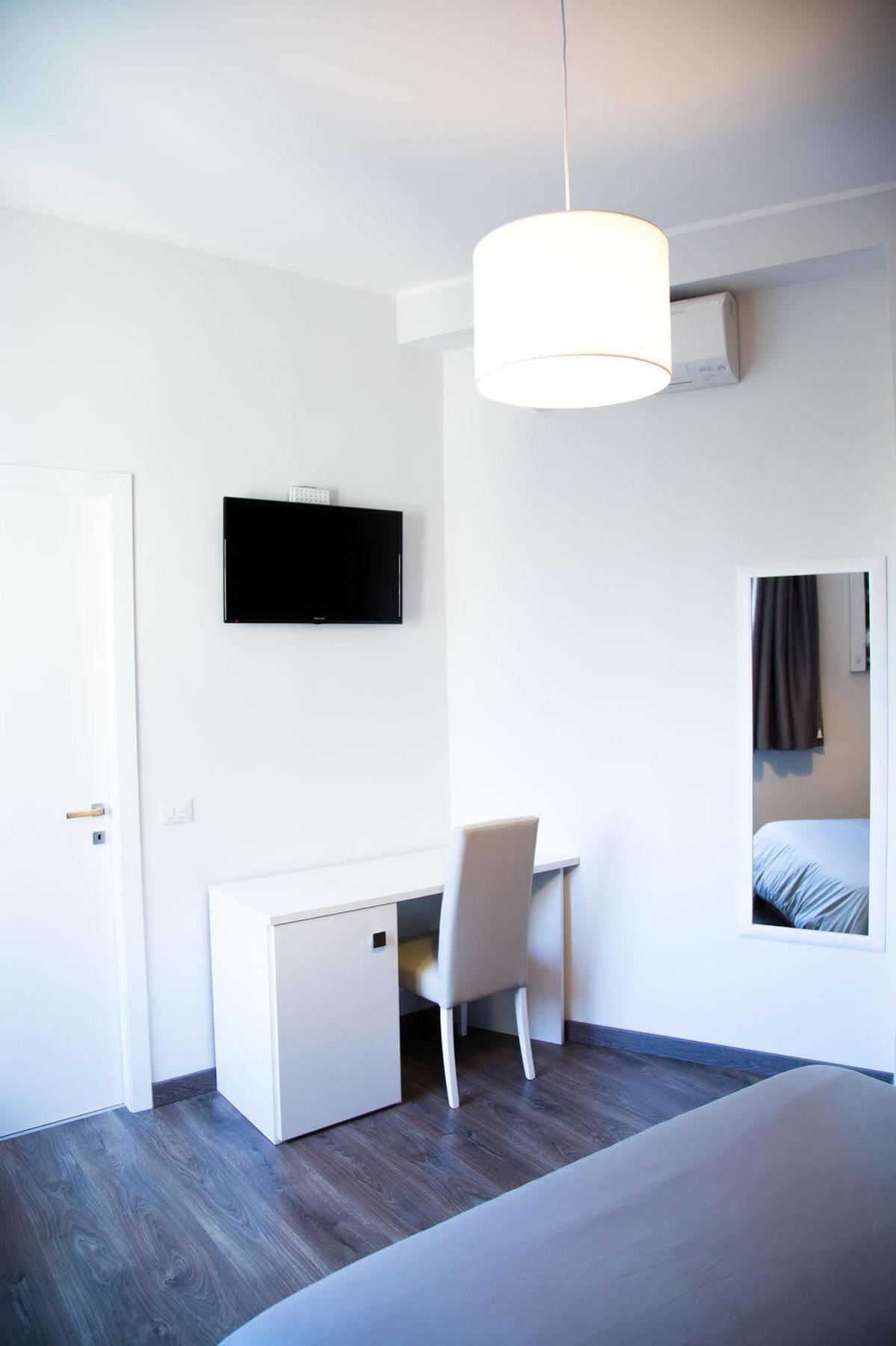 Modern Bnb Roma Esterno foto