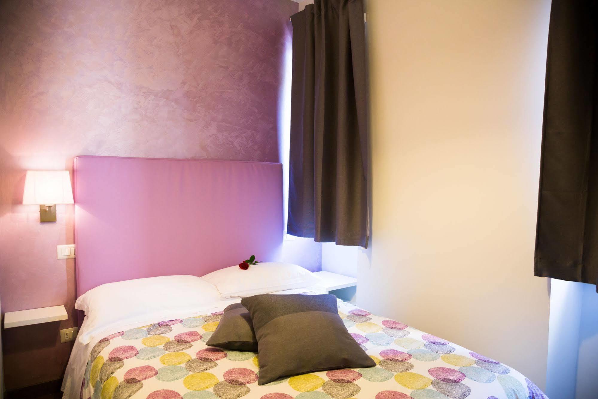 Modern Bnb Roma Esterno foto